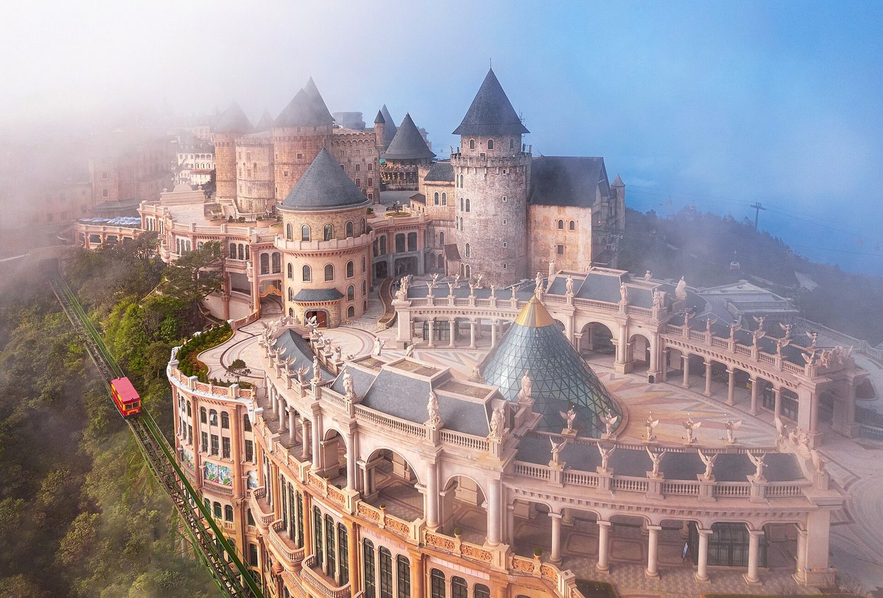 Làng Pháp - Sun World Bà Nà Hills, Đà Nẵng